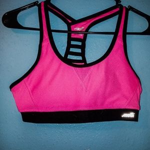 sports bra